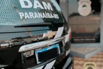 Imagem da notícia Homem é preso em Paranaíba após agredir companheira com filha de 1 ano no colo